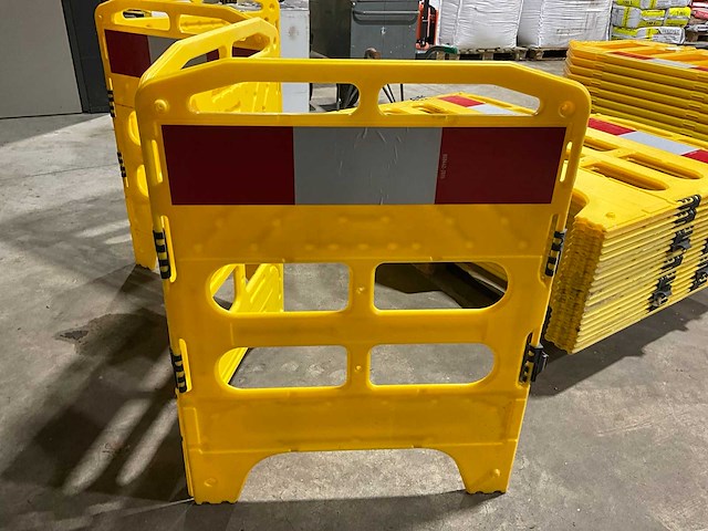 Hdpe bd8442 afzetborden (42x) - afbeelding 1 van  5