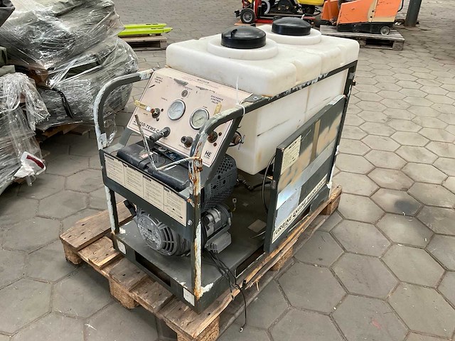 He hydro 2/045d-tews-c turbine engine wash system - afbeelding 1 van  9