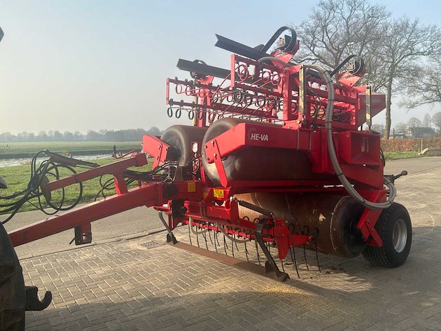He-va - 2012 - zaaimachine - afbeelding 11 van  17