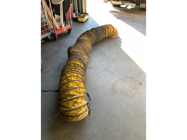 Heating supply tent - afbeelding 2 van  4