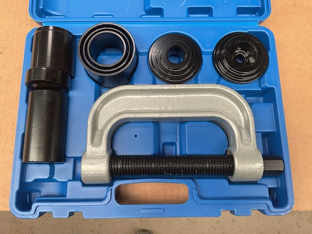 Heavy duty ball joint press remover/installer - afbeelding 2 van  3