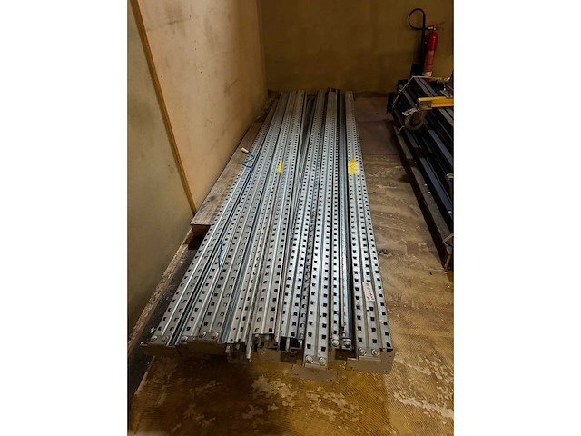 Heavy-duty shelving - afbeelding 3 van  8