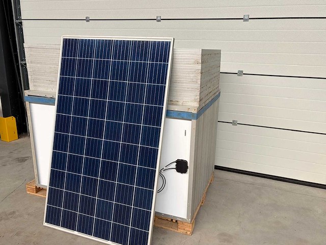 Heckert - set van 44 gebruikte zonnepanelen (275 wp) - afbeelding 1 van  1
