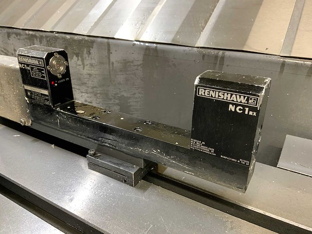 Hedelius - 2003 - c60-2000 - verticaal cnc bewerkingscentrum - afbeelding 2 van  33