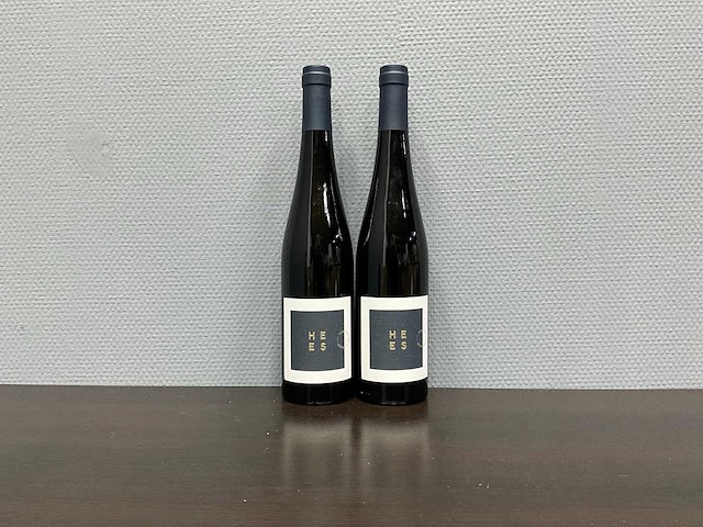 Hees riesling trocken 2022 (2x) - afbeelding 1 van  3