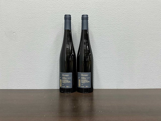 Hees riesling trocken 2022 (2x) - afbeelding 2 van  3