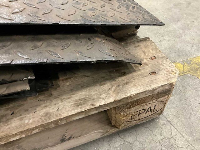 Hefbrug oprijplaten (4x) - afbeelding 6 van  6