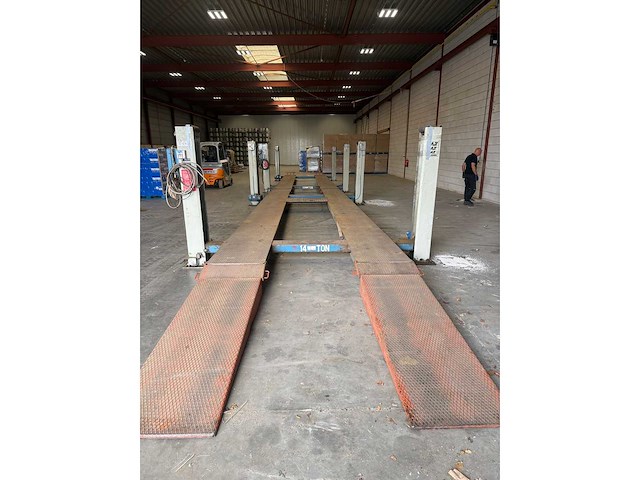 Hefbrug voor vrachtwagen - afbeelding 6 van  8