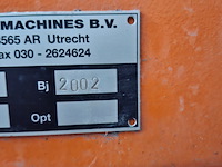 Hefgedragen tapijtstrooier jongerius wintermachine b.v., tr ht, bouwjaar 2002 - afbeelding 8 van  11