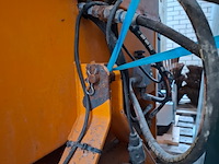 Hefgedragen tapijtstrooier jongerius wintermachine b.v., tr ht, bouwjaar 2002 - afbeelding 9 van  11