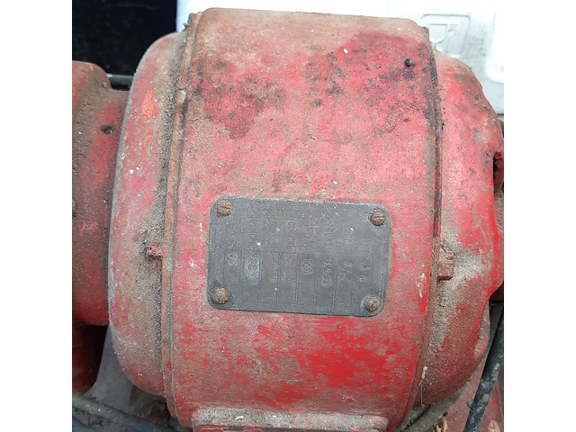 Hefgedragen transportbak met inhoud - afbeelding 2 van  11