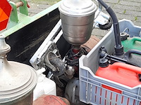 Hefgedragen transportbak met inhoud - afbeelding 3 van  11