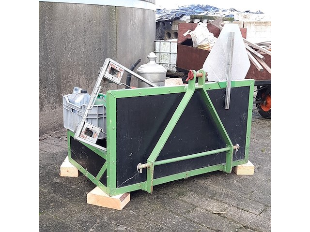 Hefgedragen transportbak met inhoud - afbeelding 6 van  11