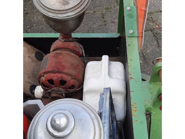 Hefgedragen transportbak met inhoud - afbeelding 10 van  11