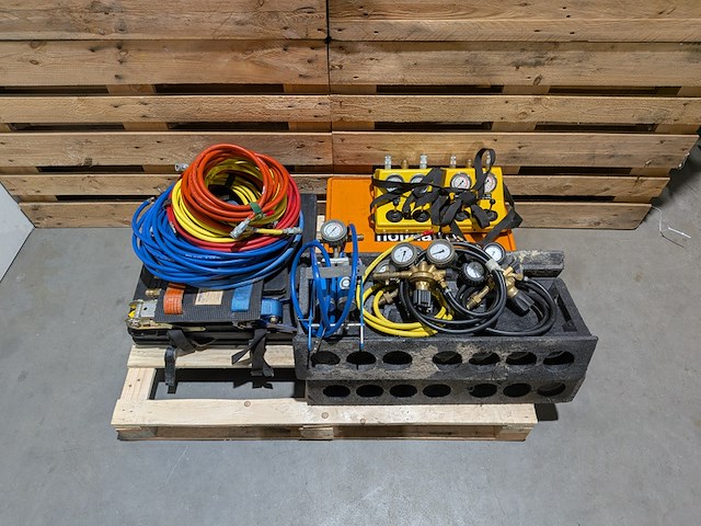 Hefkussens, bedieningsunits & toebehoren, holmatro & weber-hydraulik - afbeelding 1 van  18