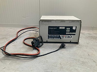 Heftruck accu lader - webo - afbeelding 1 van  4