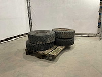 Heftruck band (4x) - afbeelding 1 van  4