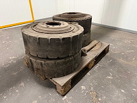 Heftruck banden met velgen - afbeelding 2 van  2