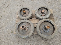 Heftruck banden set - afbeelding 3 van  6