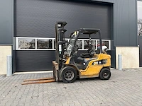 Heftruck caterpillar gp25n lpg 2500kg 2011