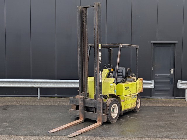 Heftruck clarck, gpm25l, bouwjaar 1988 - afbeelding 1 van  24