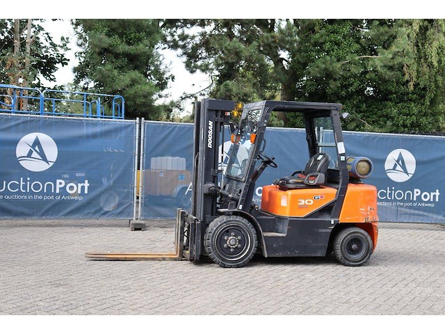 Heftruck doosan g30g lpg 3000kg 5.9m 2017 - afbeelding 1 van  1