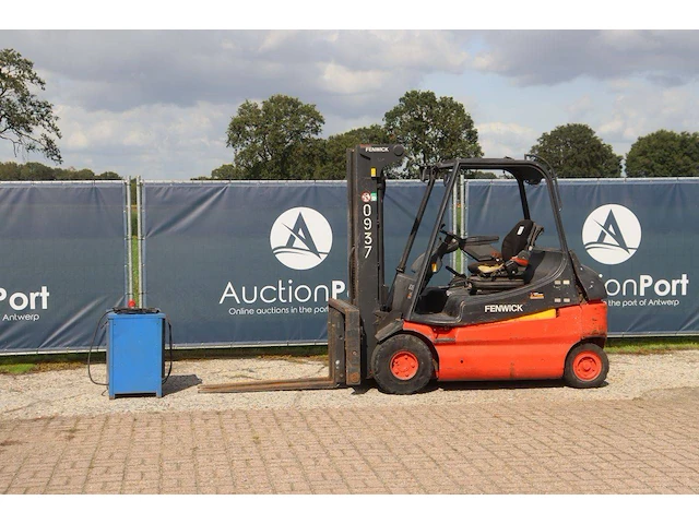 Heftruck fenwick-linde e25-02 elektrisch 2500kg 4.6m 2001 - afbeelding 1 van  1