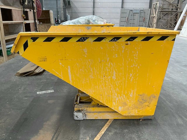 Heftruck kantelbak (1100l) - afbeelding 3 van  5