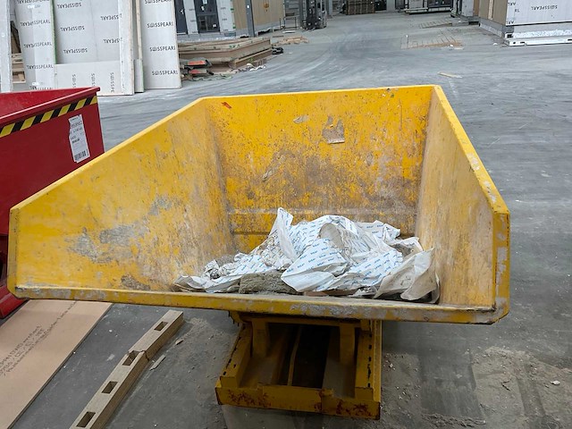 Heftruck kantelbak (1100l) - afbeelding 4 van  4
