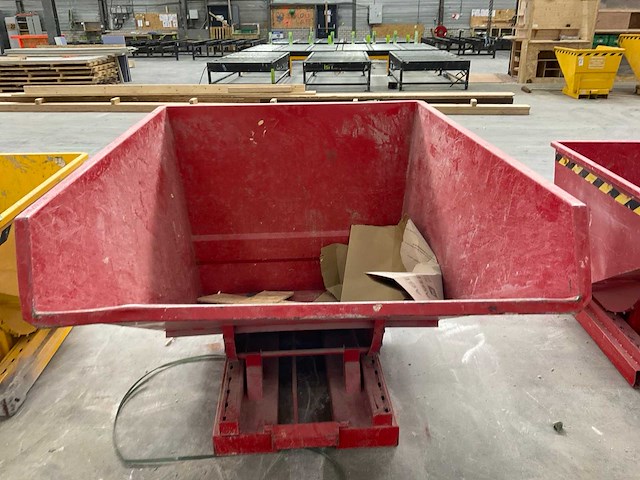 Heftruck kantelbak (1100l) - afbeelding 3 van  4