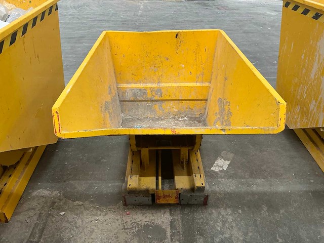 Heftruck kantelbak (600l) - afbeelding 3 van  4