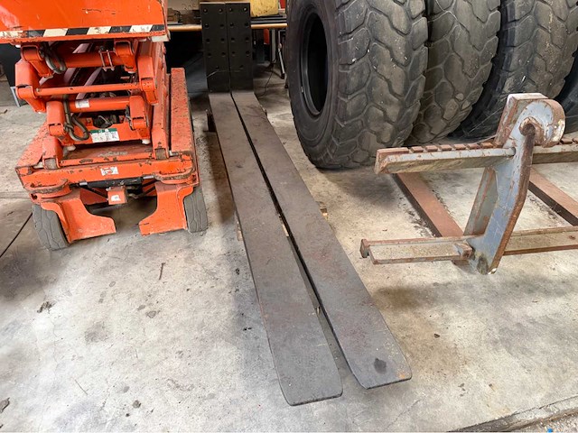 Heftruck lepels vorken 3 meter - afbeelding 1 van  5