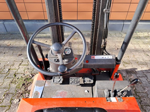 Heftruck, linde, e15, rood - afbeelding 6 van  19