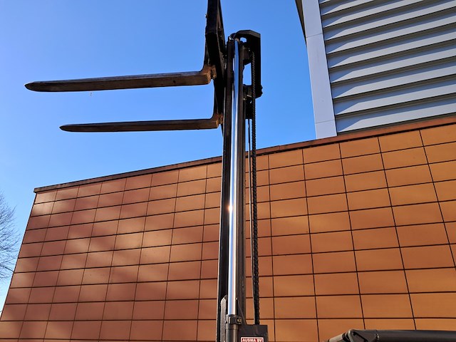 Heftruck, linde, e15, rood - afbeelding 13 van  19