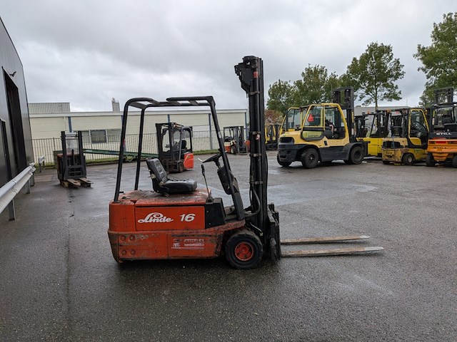 Heftruck linde, e16s, bouwjaar 1999 - afbeelding 18 van  23