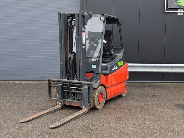 Heftruck linde, e25 - 600 / 03, bouwjaar 2009 - afbeelding 1 van  23
