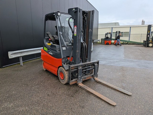 Heftruck linde, e25 - 600 / 03, bouwjaar 2009 - afbeelding 17 van  23