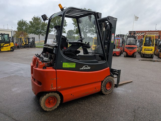 Heftruck linde, e25 - 600 / 03, bouwjaar 2009 - afbeelding 19 van  23