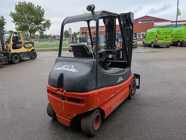 Heftruck linde, e25-02, bouwjaar 2001 - afbeelding 21 van  25