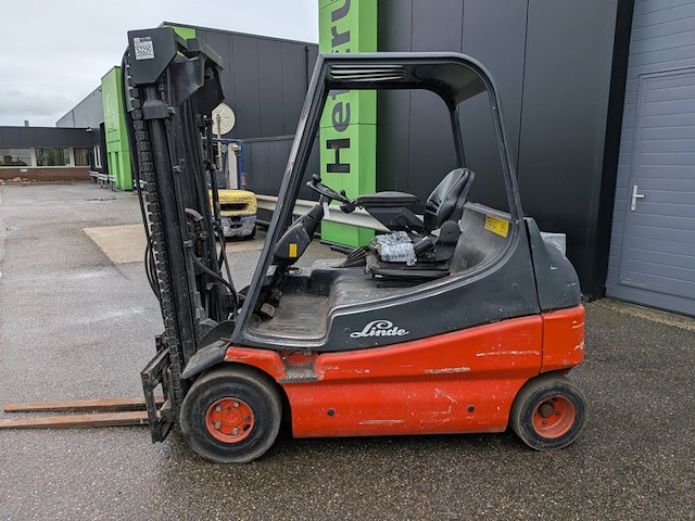 Heftruck linde, e25-02, bouwjaar 2001 - afbeelding 24 van  25