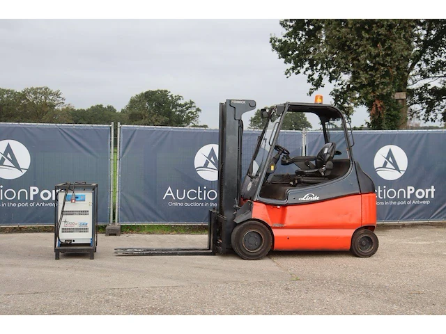 Heftruck linde e30-03/600 elektrisch 3000kg 2011 - afbeelding 1 van  1
