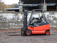 Heftruck linde e30/02/600 elektrisch 3000kg 7m 2009 - afbeelding 1 van  1