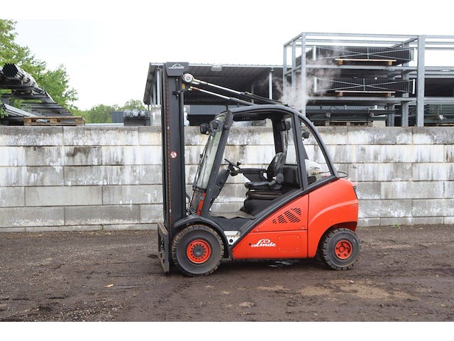 Heftruck linde h30 lpg 3000kg 5.2m 2008 - afbeelding 1 van  1