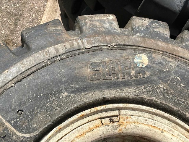 Heftruck massieve banden (6x) - afbeelding 10 van  10