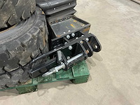 Heftruck stoelen banden trekhaak - afbeelding 2 van  10