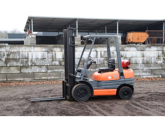 Heftruck toyota 02-6fg-30 lpg 3000kg 4.0m - afbeelding 1 van  1