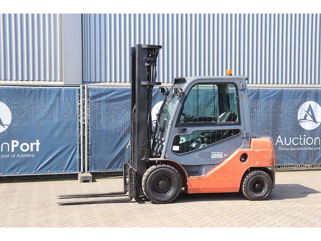 Heftruck toyota 02-8fdf25 diesel 2500kg 6.0m 2010 - afbeelding 1 van  1
