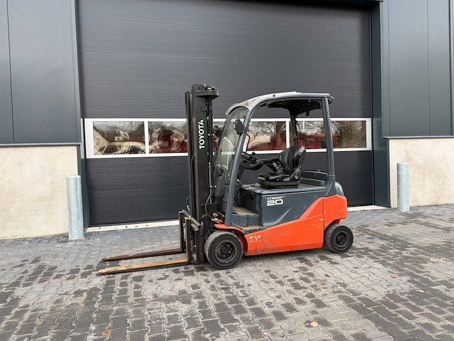Heftruck toyota 8fbm20t elektrisch 2000kg 2017 - afbeelding 1 van  1