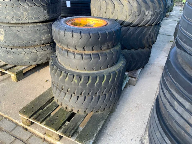Heftruck wiel (4x) - afbeelding 2 van  5