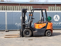 Heftrucks - graafmachines - wielladers - hoogwerkers - machines